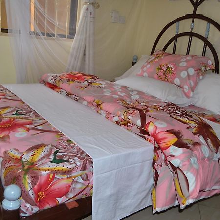 Barcelona Lodge Bagamoyo Esterno foto