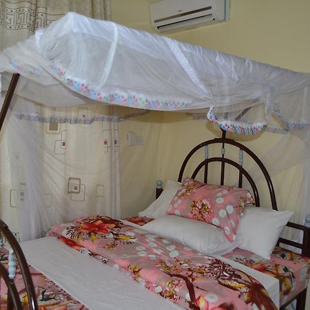 Barcelona Lodge Bagamoyo Esterno foto
