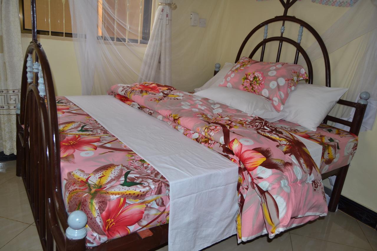 Barcelona Lodge Bagamoyo Esterno foto