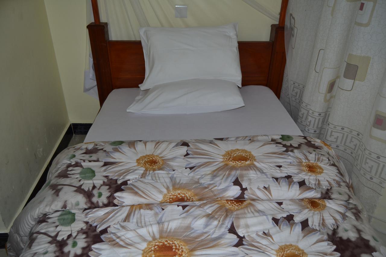 Barcelona Lodge Bagamoyo Esterno foto