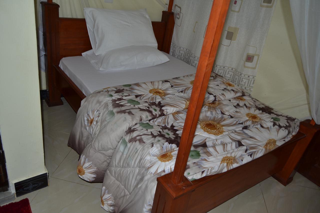 Barcelona Lodge Bagamoyo Esterno foto