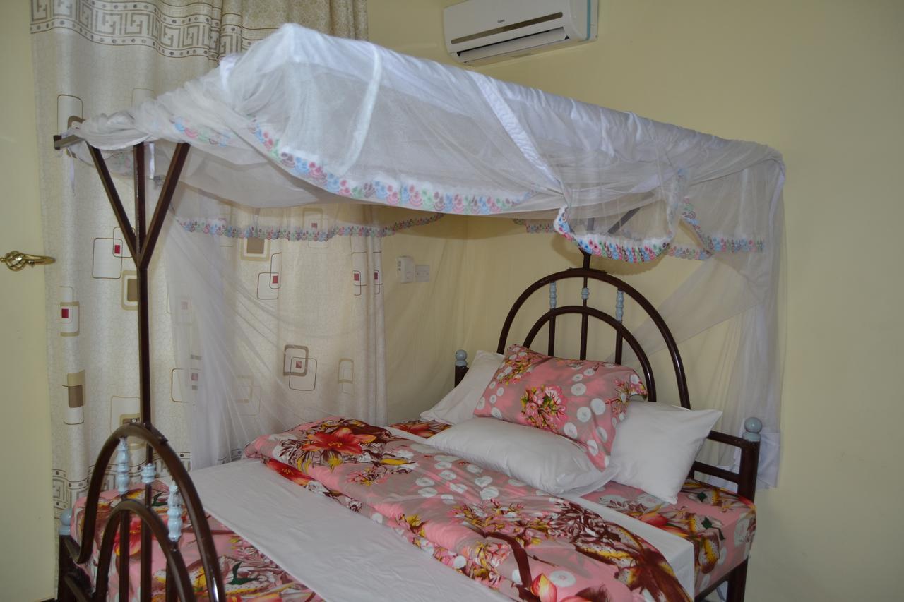 Barcelona Lodge Bagamoyo Esterno foto