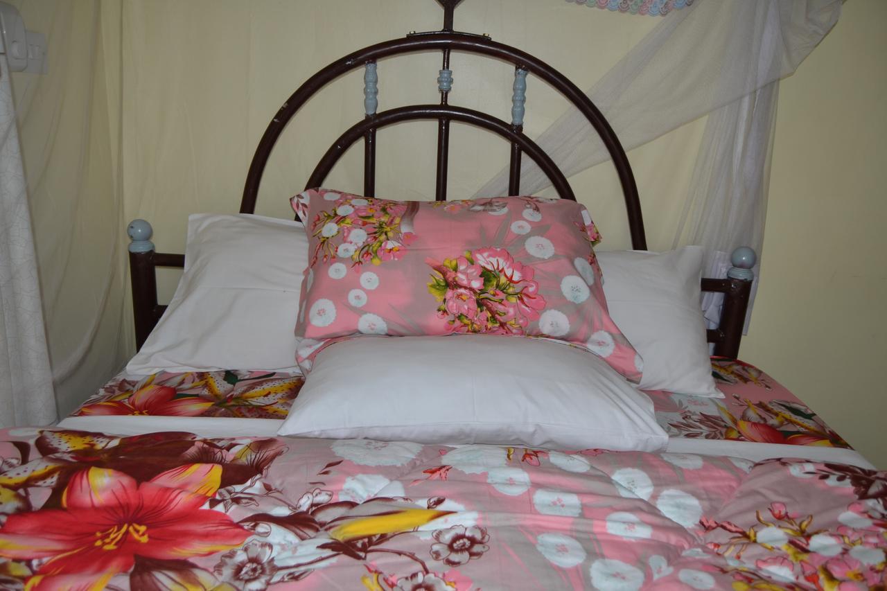 Barcelona Lodge Bagamoyo Esterno foto